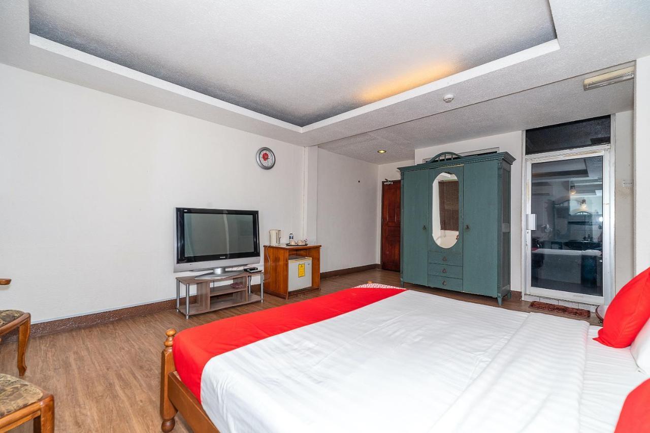 OYO 89864 Hotel Holiday Park Kota Kinabalu Exterior foto