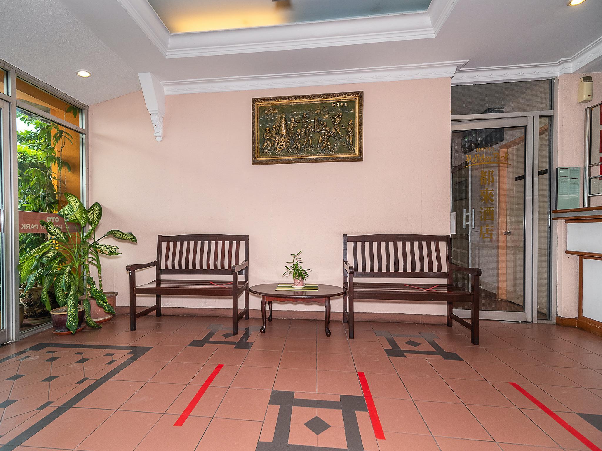 OYO 89864 Hotel Holiday Park Kota Kinabalu Exterior foto